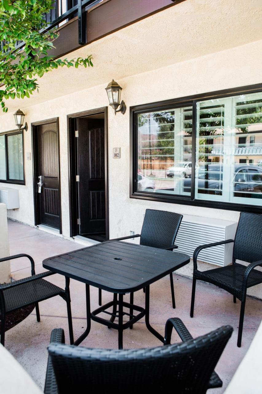 Hotel Casa Ojai
